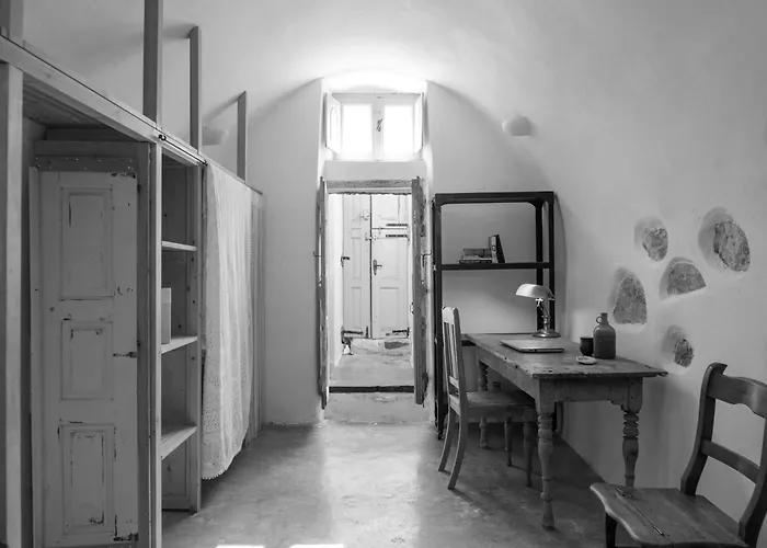 Sail Away House In Emporio